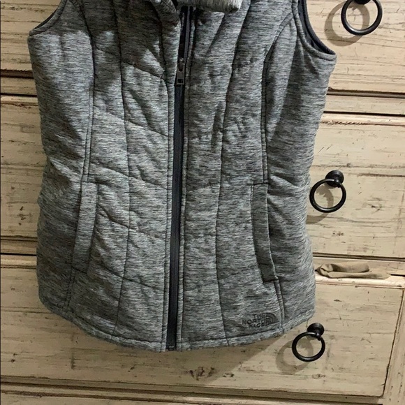 Northface women’s vest - Picture 4 of 13